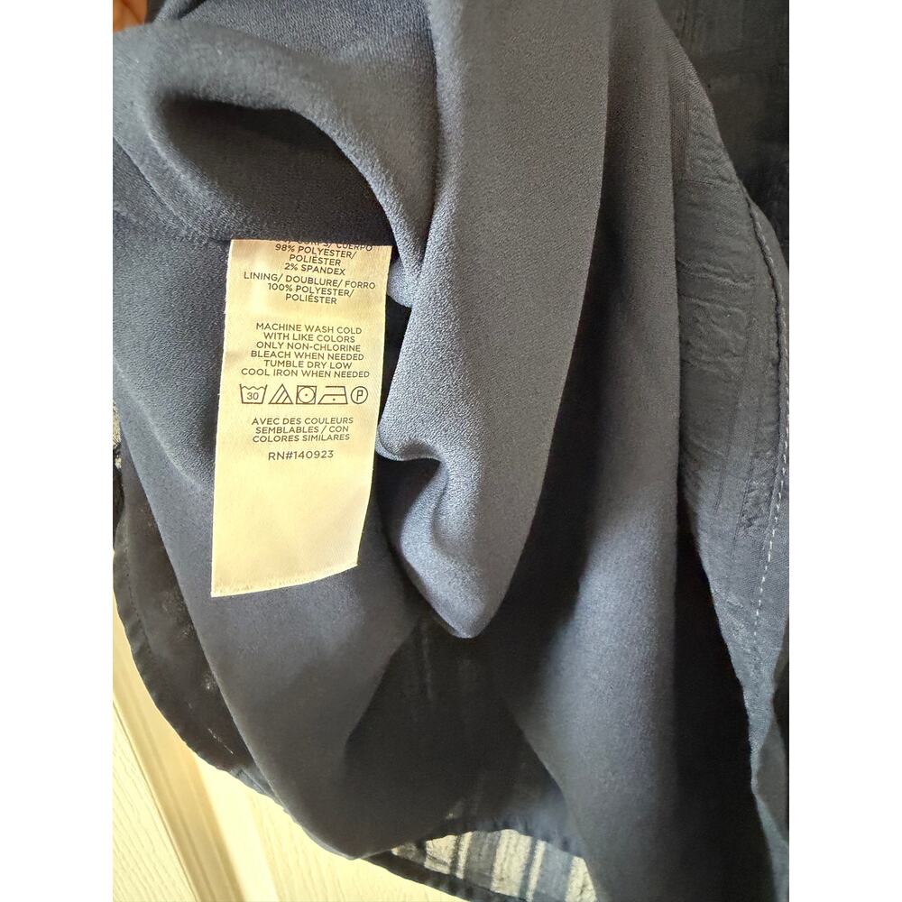 LOFT Navy Sheer Plaid Sleeveless Blouse Pleated Yoke Tank Top-Women's Size XL - Picture 6 of 6